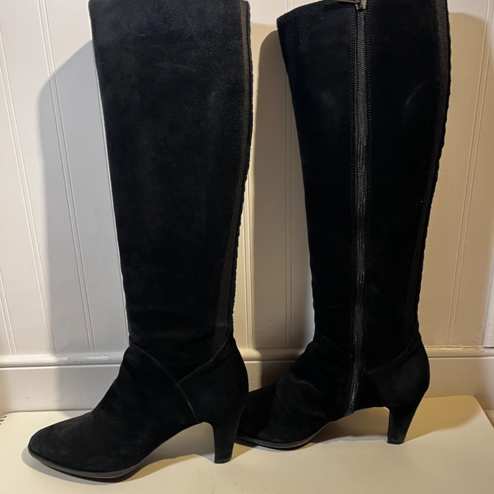 Aquatalia Black Suede Boots Women's Size 9